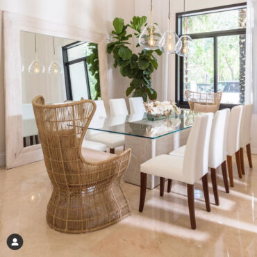 Cachepô de vidro  Casa Moderna com Orquídeas Brancas