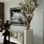 Vaso Eternity Grande com Bonsai Pendente e Driftwood