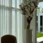Vaso Eternity Grande com Bonsai Pendente e Driftwood
