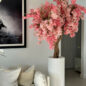 Cachepô St. Tropez Branco Fosco com Árvore de Flores de Cerejeira Rosa Sob Medida
