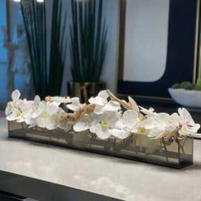 Cachepô de Vidro Preto Fumê 36″ Casa Moderna com Orquídeas Phalaenopsis Brancas