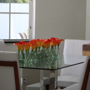 Cachepô de vidro  Casa Moderna com Lírios Calla Manga