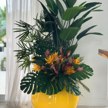 Mix de Plantas Tropicais em Vaso Globo Amarelo